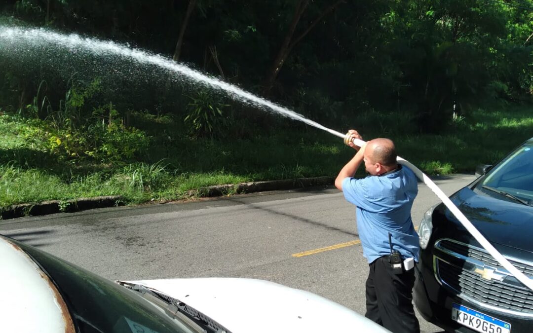 TREINAMENTO DE COMBATE A INCÊNDIO